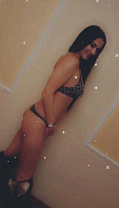 Эмма, телефон проститутки 8 906 800-95-71