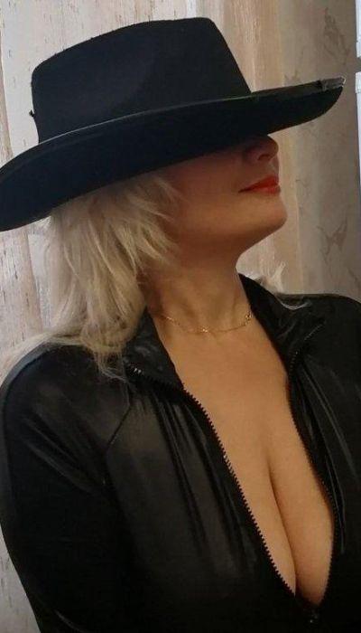 Эля Блонд в центре СПб!, ню-фото