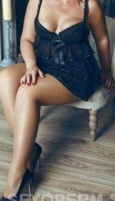 Фигуристая проститутка Женя, 8 909 083-77-23, закажите онлайн