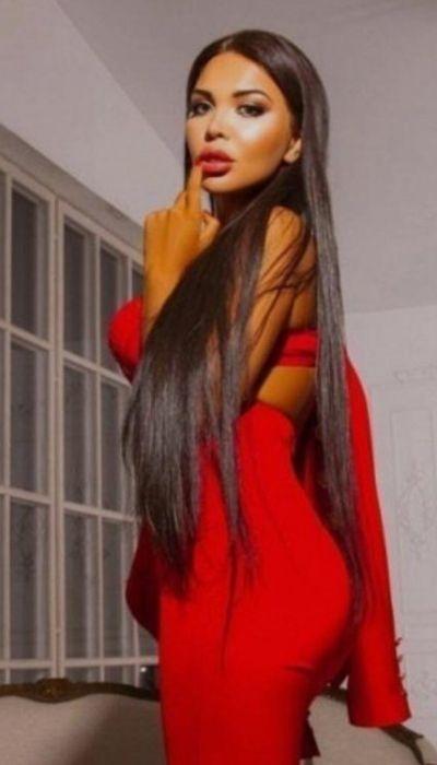 КИМ, фотография девушки по вызову