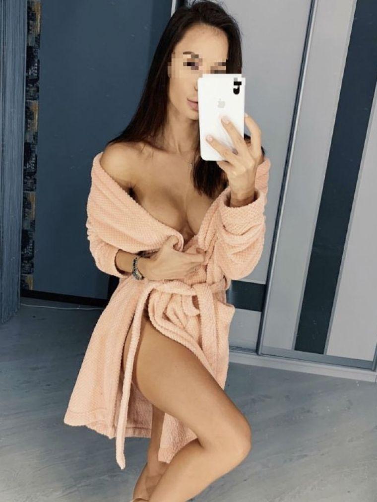 Юля - доступная индивидуалка