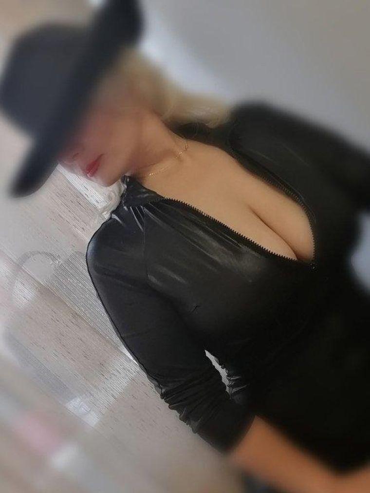 Эля Блонд в центре СПб! - массаж страпоном, тел. 8 967 630-54-82