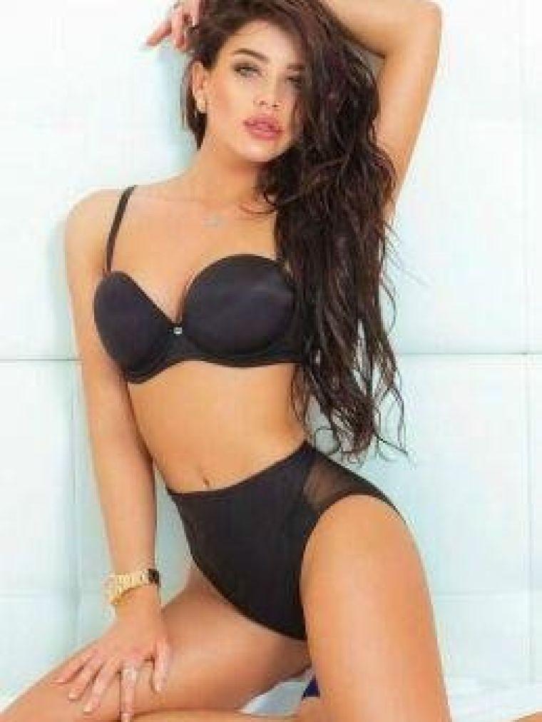 Знакомства в Екатеринбурге — Валя, 21 лет