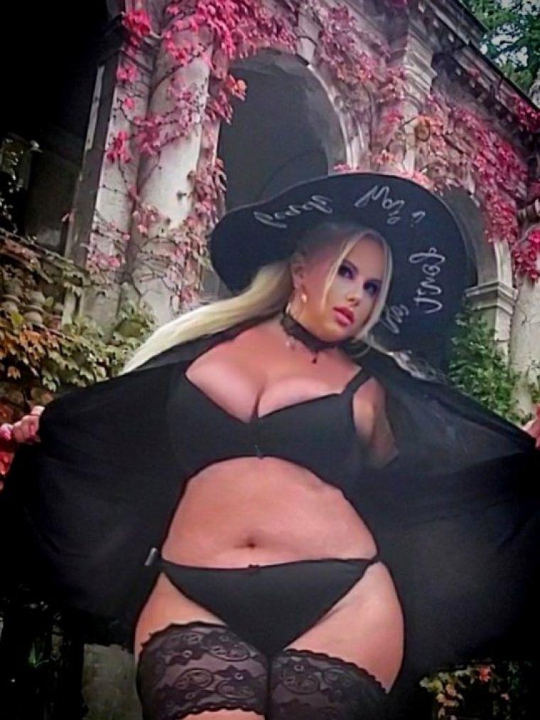 Виагра -подружки - закажите эту проститутку онлайн в Екатеринбурге