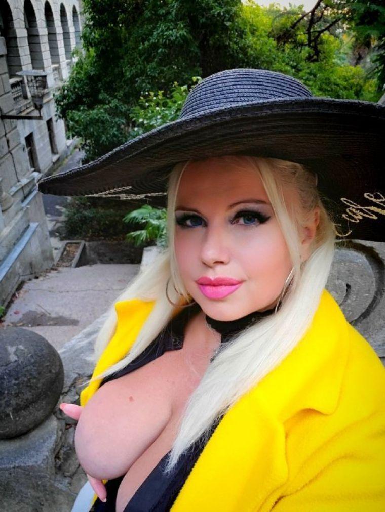 Виагра -подружки - рабыня в Екатеринбурге