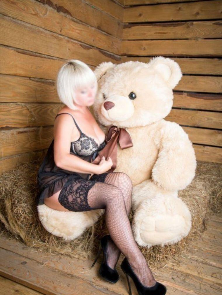 Снять дешевую проститутку (Марика, тел. 8 996 595-82-96)