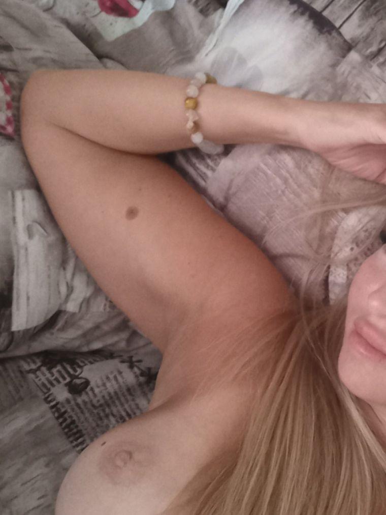 Лилит, телефон проститутки 8 902 276-96-61