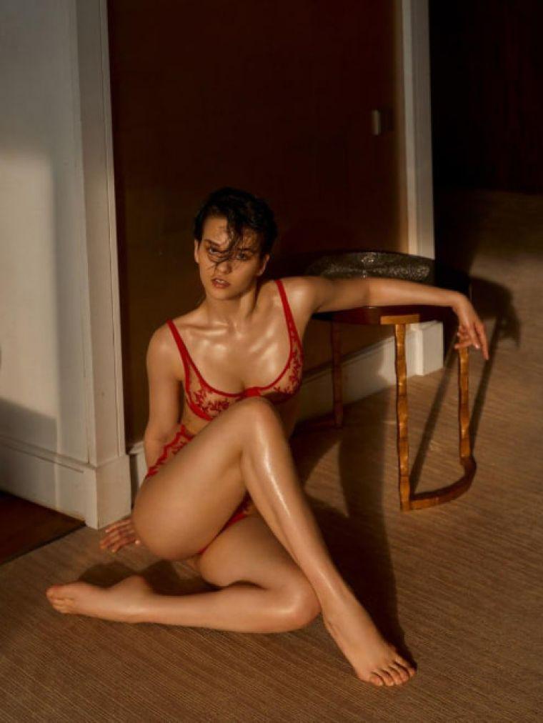 Развратная шлюха Илона