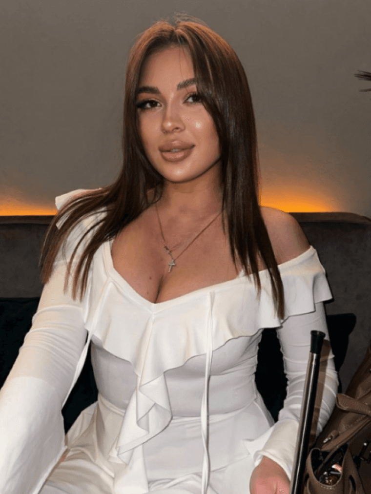 Александра , телефон проститутки 8 919 399-83-13